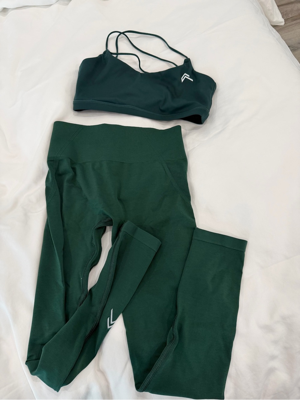 Oner Active racing Green effortless pants and bra
